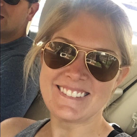 Meet your Posher, Katelyn - Picture 1 of 1